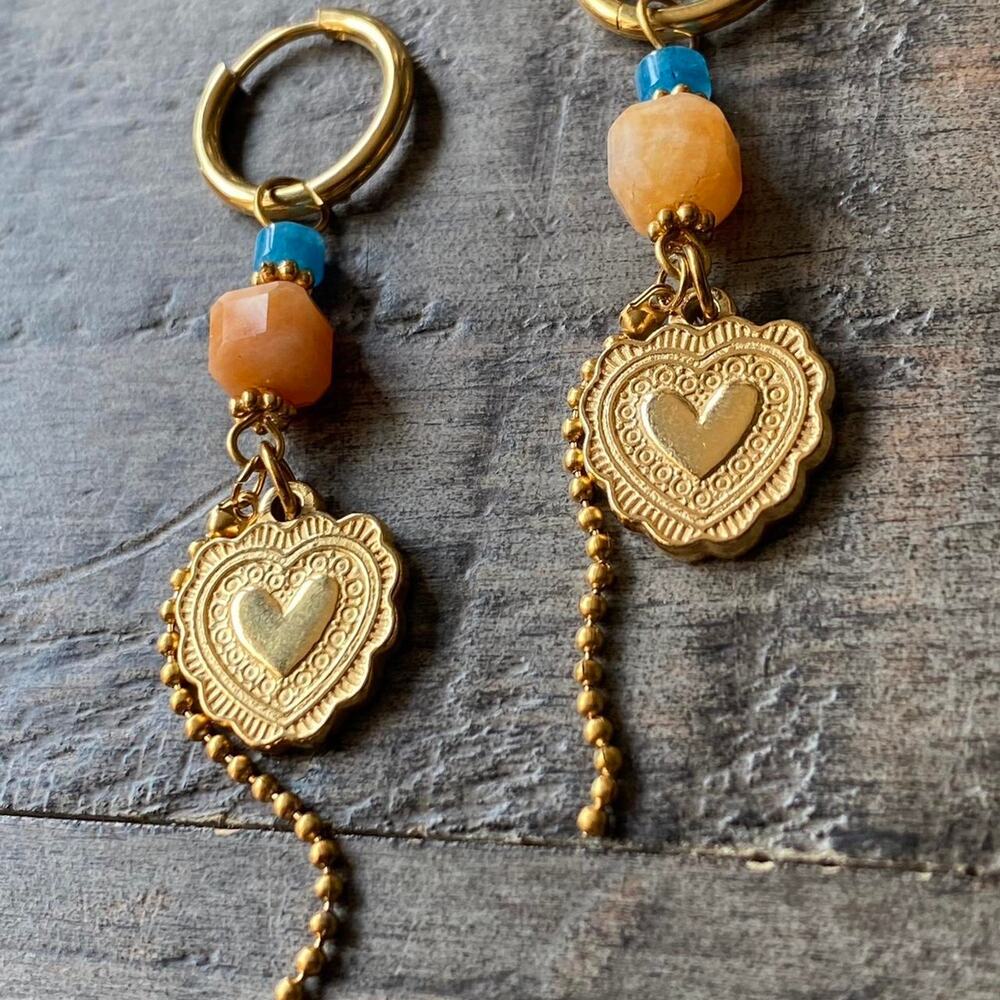NEW Gold Heart & Stone Dandle Hoop Earrings